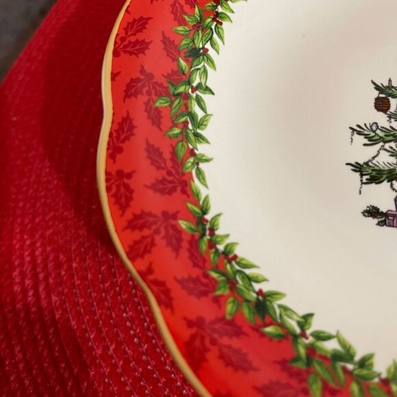 Spode Christmas Tree Annual Footed Candy Dish 2013 NWT - Picture 3 of 13